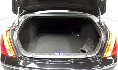 Kia Opirus