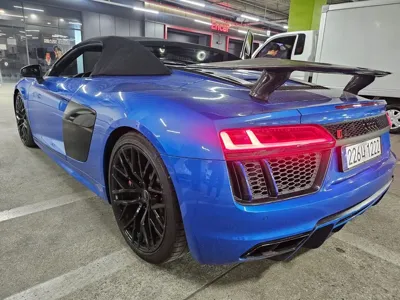 Audi R8