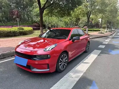 Lynk & Co 03