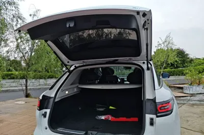 Leapmotor C11