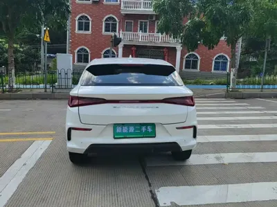 BYD e2