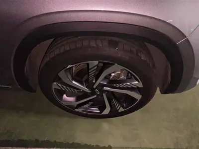Geely Xingyue L
