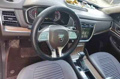 Roewe RX8