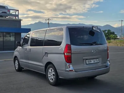 Hyundai Starex