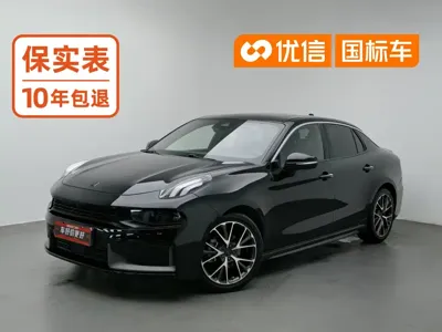 Lynk & Co 03