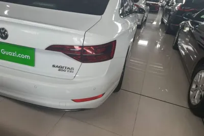 Volkswagen Sagitar