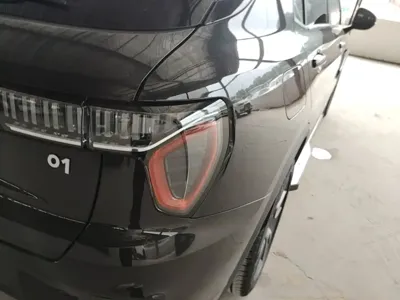 Lynk & Co 01