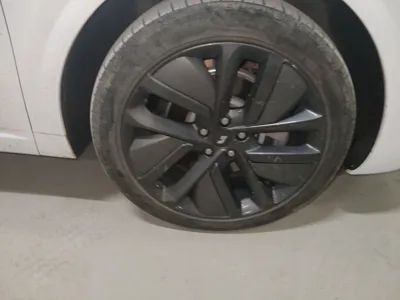 Li Auto L6