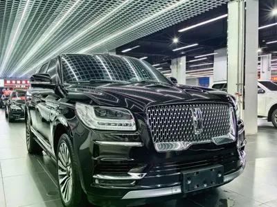 Lincoln Navigator