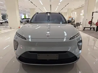 Nio ES8