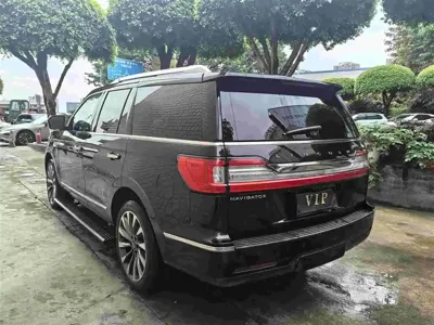 Lincoln Navigator