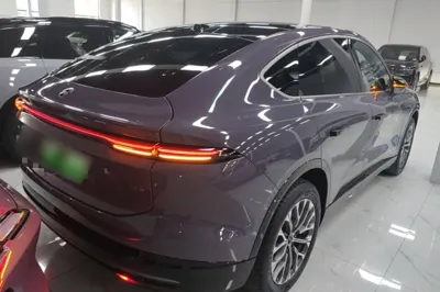 Nio EC6