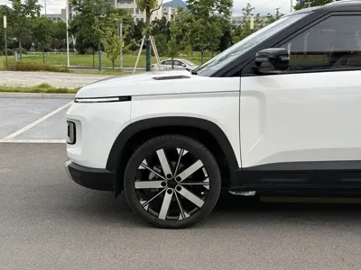 Geely ICON