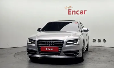 Audi S8