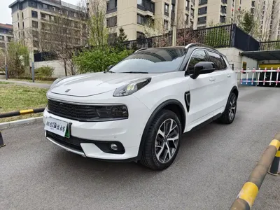 Lynk & Co 01 EM-P