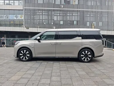 Volvo EM90