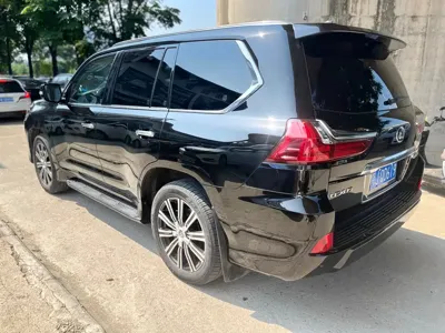 Lexus LX