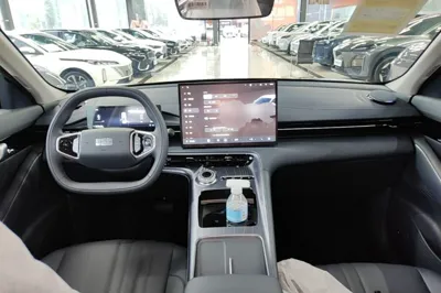 Geely Galaxy E5