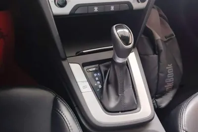 Hyundai Elantra (6th Generation