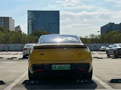 Zeekr 007