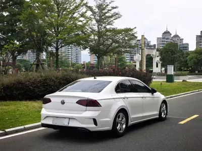 Volkswagen Lamando