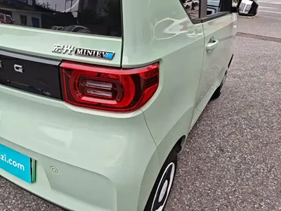 Wuling MINIEV