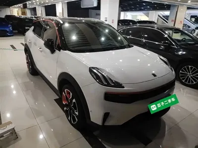Lynk & Co 06
