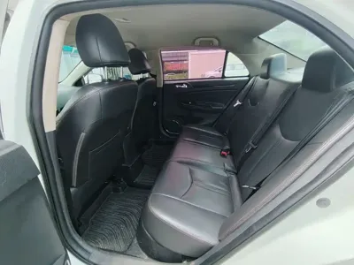 BYD e5