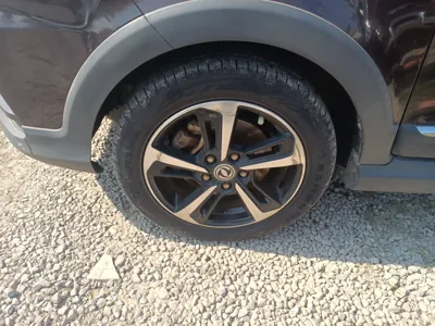 Dongfeng Fengon 370
