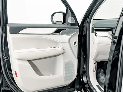 Volvo EM90