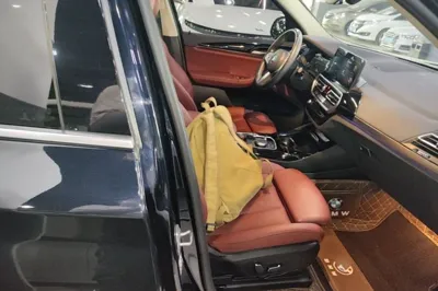 BMW iX3