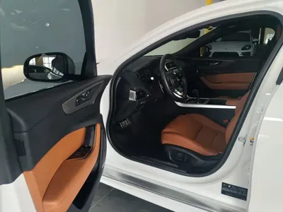 Jaguar XEL
