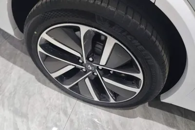 Li Auto L7