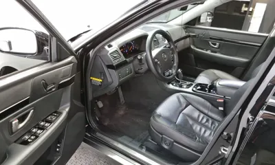Kia Opirus