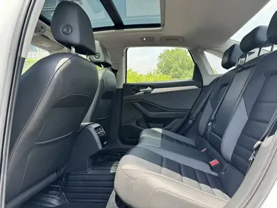 Volkswagen Sagitar