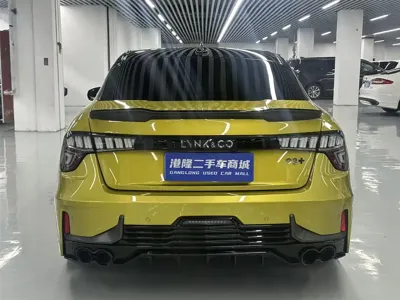 Lynk & Co 03