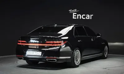 Genesis G90