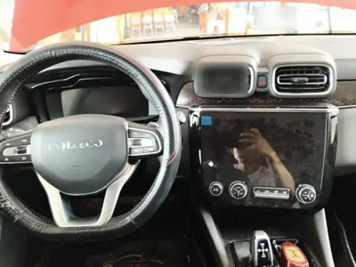 Lynk & Co 02