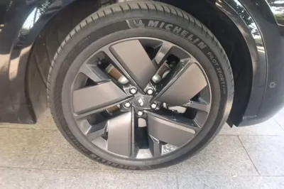 Li Auto L9