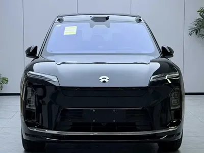 Nio ES8