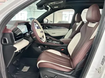 Geely Xingyue L