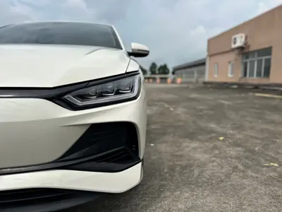 BYD e2