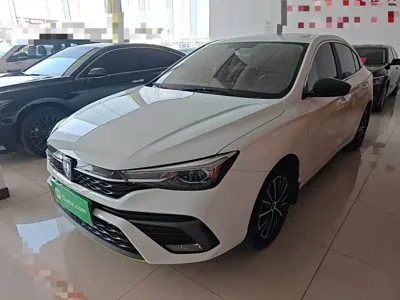 Roewe i5