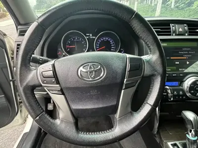 Toyota Reiz