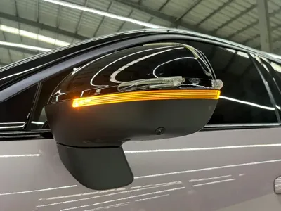 Lynk & Co 06