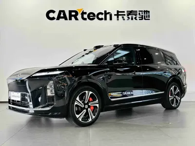 Nio ES8