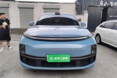 Li Auto L8