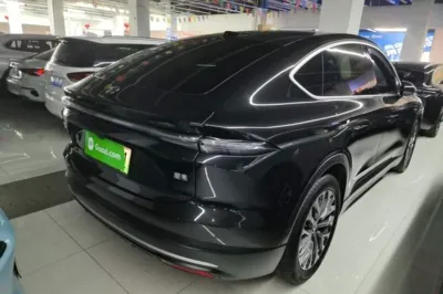 Nio EC6