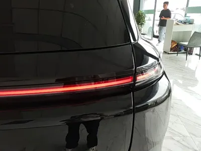 Li Auto Li L8