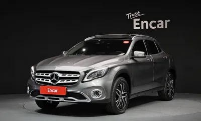 Mercedes-Benz GLA-Class